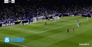 DB视讯官方登录入口插曲!球场外汽车失控撞入人群,主裁暂停比赛和球场安保沟通