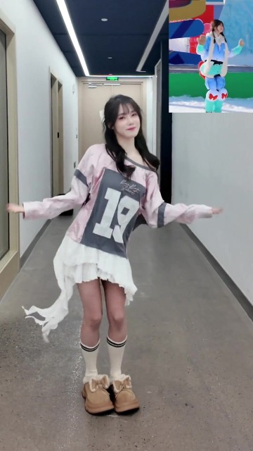 DB官网在线登录入口LPL女主持人小钰分享视频:打卡企鹅舞~可爱到想跳一百遍!!