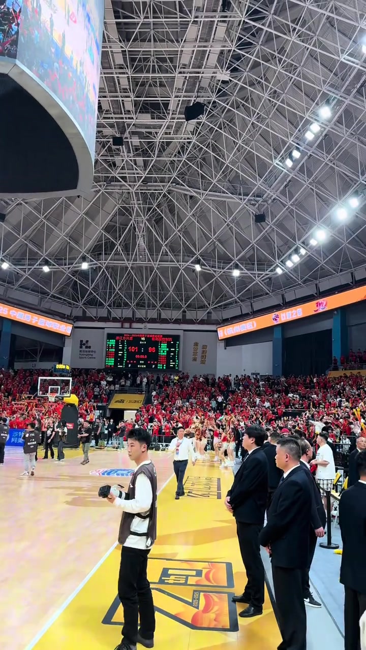 DB视讯官方登录入口孙铭徽：感谢我们的球迷不离不弃 我们会为了他们的热爱而战