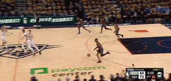 DB电子官网辕门射戟！亚历山大撤步三分命中还造成穆雷犯规 可惜加罚不中