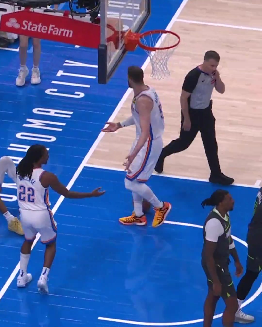 DG视讯官网平台亚历山大“要犯MVP”争议背后：被简化的天才与被误读的篮球智慧